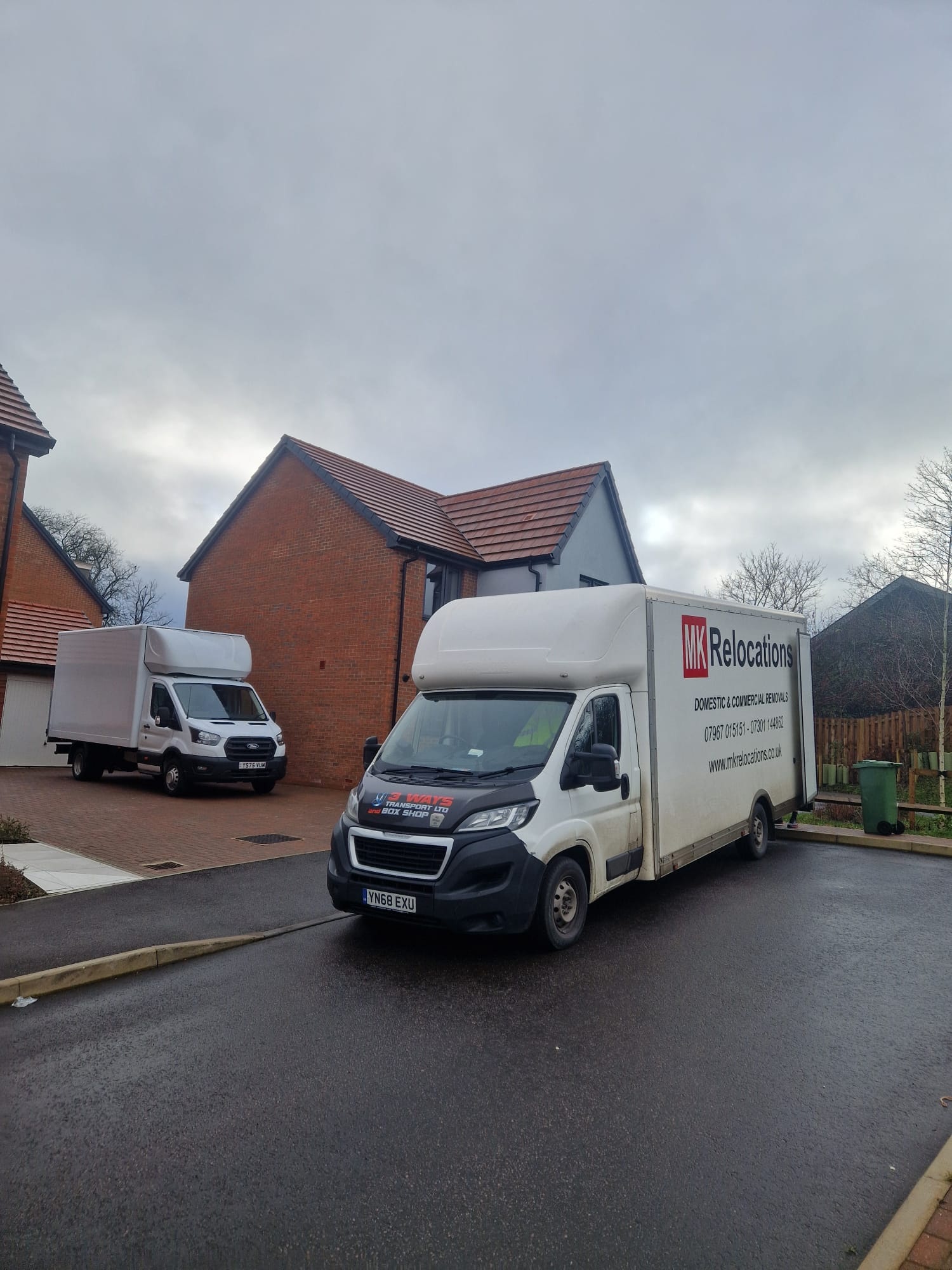 removals milton keynes moving van